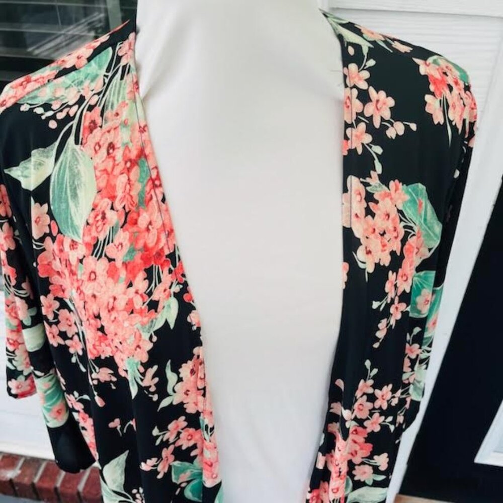 Janette Plus Kimono Women's Size OS Floral Whimsical Fringe Boho - Picture 3 of 5